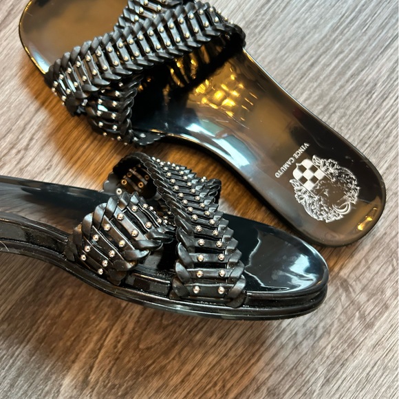 Vince Camuto Black Rubber Sandals | 7 - Picture 6 of 9